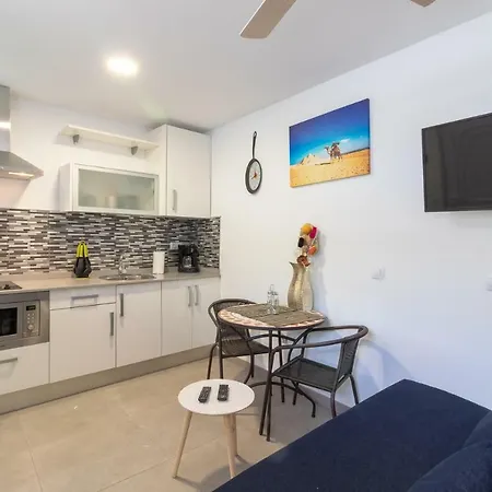 Arinaga Suites Lejlighedshotel *