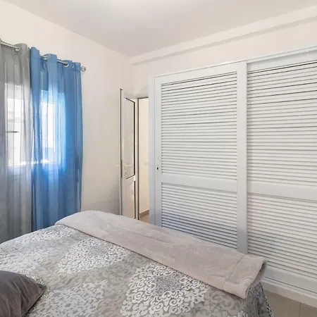Arinaga Suites Hotel apartamentowy