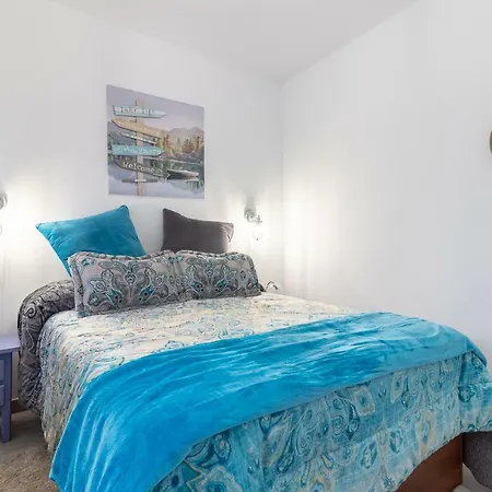 Arinaga Suites Hotel apartamentowy