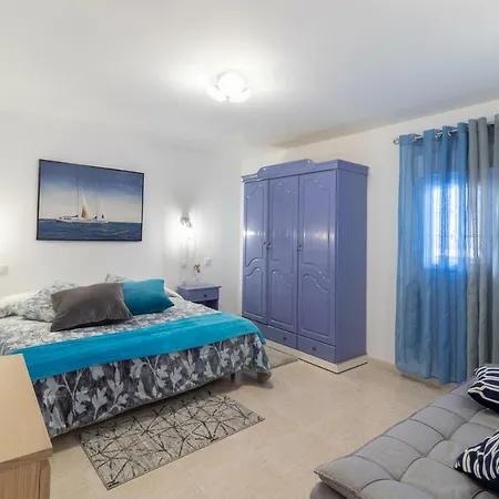 Hotel apartamentowy Arinaga Suites