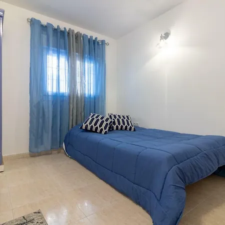 Arinaga Suites Hotel apartamentowy *