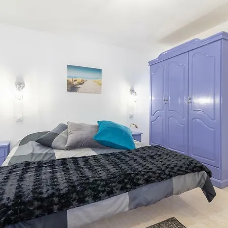 Arinaga Suites *