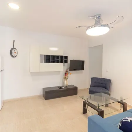 Arinaga Suites Hotel apartamentowy