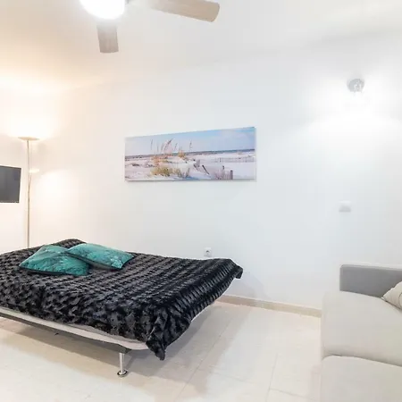 Arinaga Suites