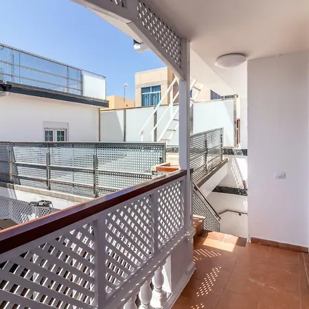 Hotel apartamentowy Arinaga Suites